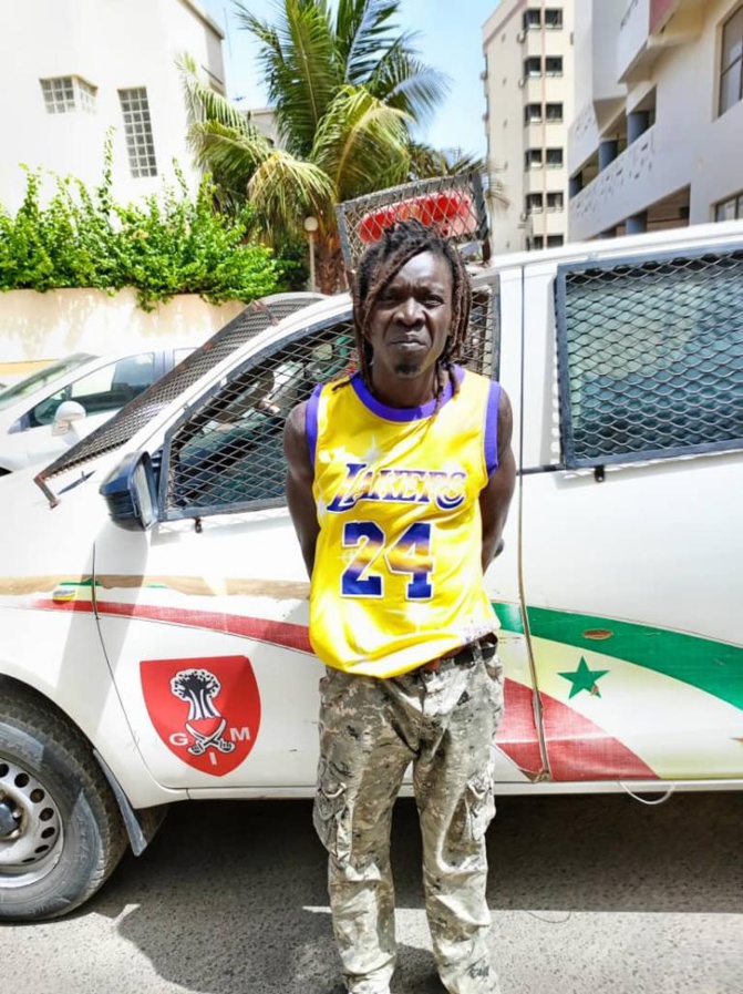Arrestations après des actes de vandalisme : La famille du gars, dont la photo illustre les articles de presse, dément son implication et précise... Arrestations après des actes de vandalisme : La famille du gars, dont la photo illustre les articles de presse, dément son implication et précise...