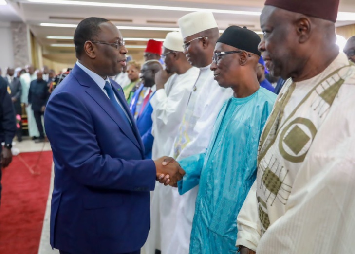 Photos/ Palais : Le président de la République, Macky Sall et les représentants des différentes entités participant au dialogue national