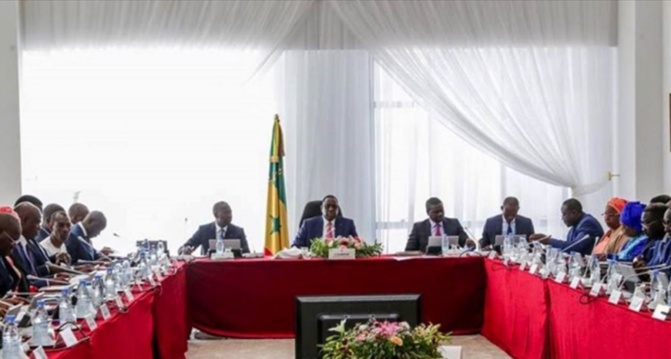 Violentes manifestations : Macky Sall en concertation ce lundi, avant de prendre une importante décision !