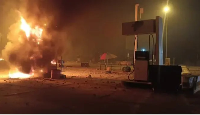 Manifestations : 14 stations Shell saccagées et pillées