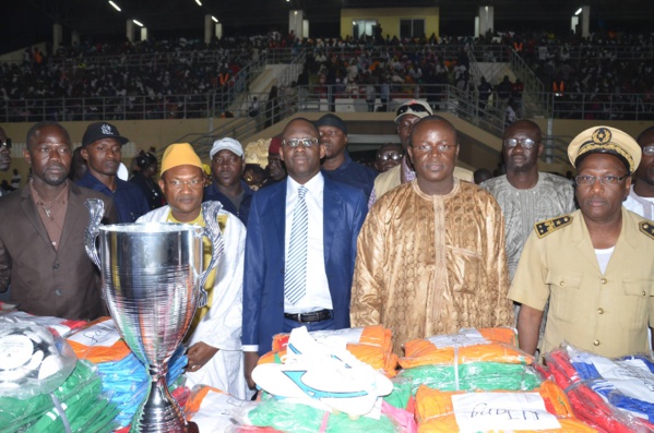 Finale municipale à Louga : Le maire Moustapha Diop frappe fort, Wally Seck enflamme le Ndiambour