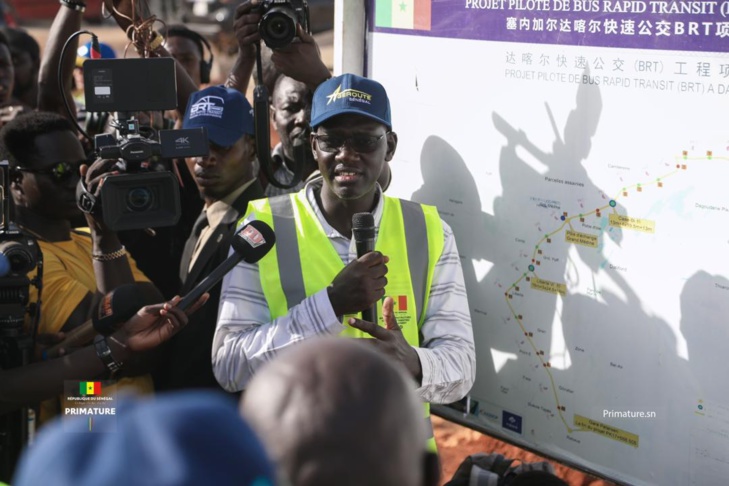 Photos: Amadou Ba, Premier Ministre, en visite des chantiers du BRT