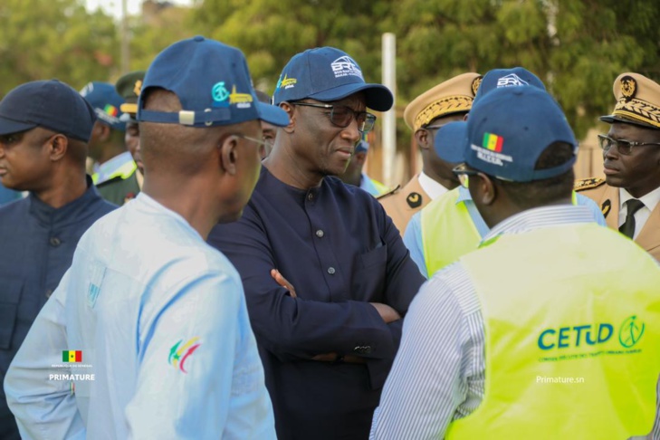 Photos: Amadou Ba, Premier Ministre, en visite des chantiers du BRT