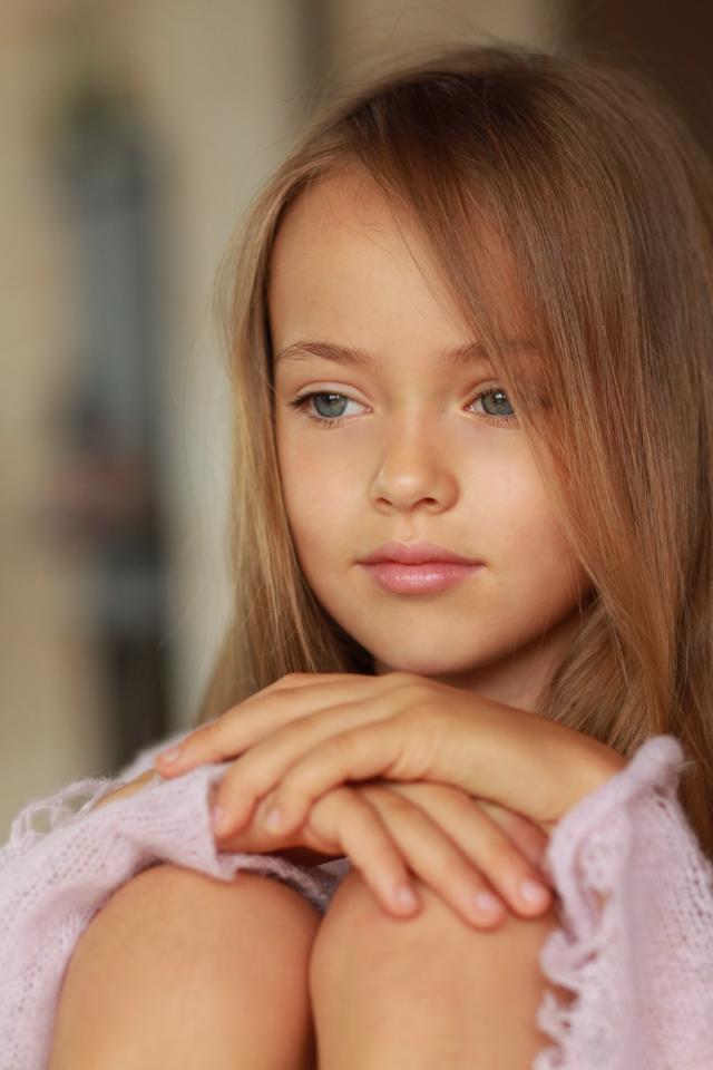 Voici la plus belle fille du monde ! Les plus grands noms de la mode s'arrachent cette mannequin... et elle n'a que 9 ans...