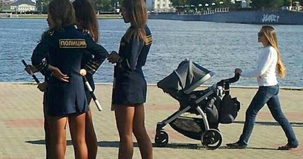 Jugées trop sexy, les policières russes se font rappeler à l'ordre par le gouvernement