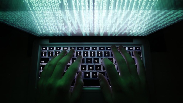 Attentats terroristes en France: une cyber-guérilla gangrène le Web