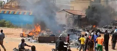 Niger : trois églises incendiées à Niamey par les manifestants anti-"Charlie"