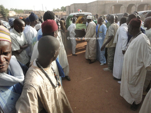 Photos - Tambacounda: Le Président du Conseil Constitutionnel Cheikh Tidiane Diakhaté porté en terre