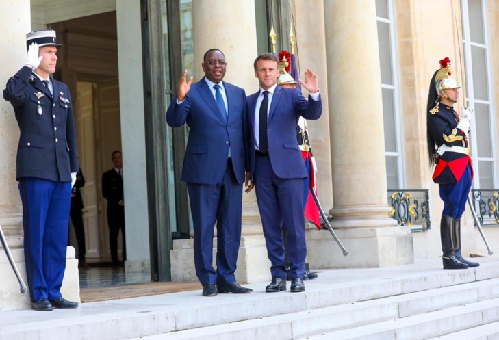 Sommet de Paris/ Renforcer la coopération et la compréhension mutuelle: Le Président du Sénégal et le Président français discutent des relations bilatérales et des enjeux mondiaux Sommet de Paris/ Renforcer la coopération et la compréhension mutuelle: Le Président du Sénégal et le Président français discutent des relations bilatérales et des enjeux mondiaux
