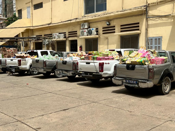 Photos / Opérations de contrôle des marchés : Le service régional du Commerce de Dakar a retiré des marchés, environ 7 tonnes de divers produits alimentaires Photos / Opérations de contrôle des marchés : Le service régional du Commerce de Dakar a retiré des marchés, environ 7 tonnes de divers produits alimentaires