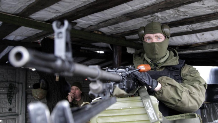 Ukraine: les rebelles pro-russes rejettent toute trêve