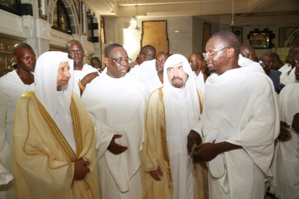 Vidéos - Le Président Macky Sall effectue la Oumra