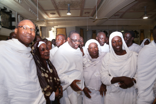 Vidéos - Le Président Macky Sall effectue la Oumra