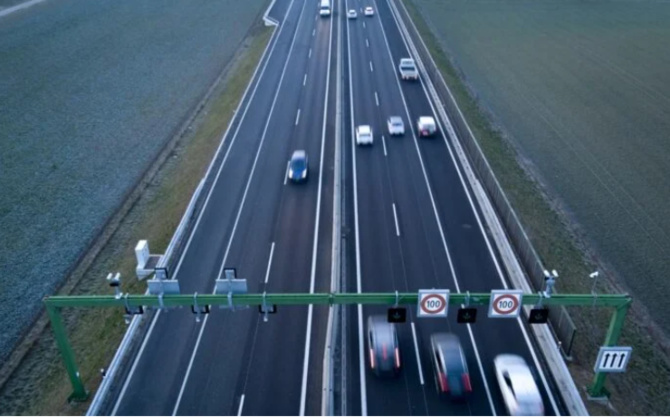 Un car de pèlerins calciné sur l’autoroute