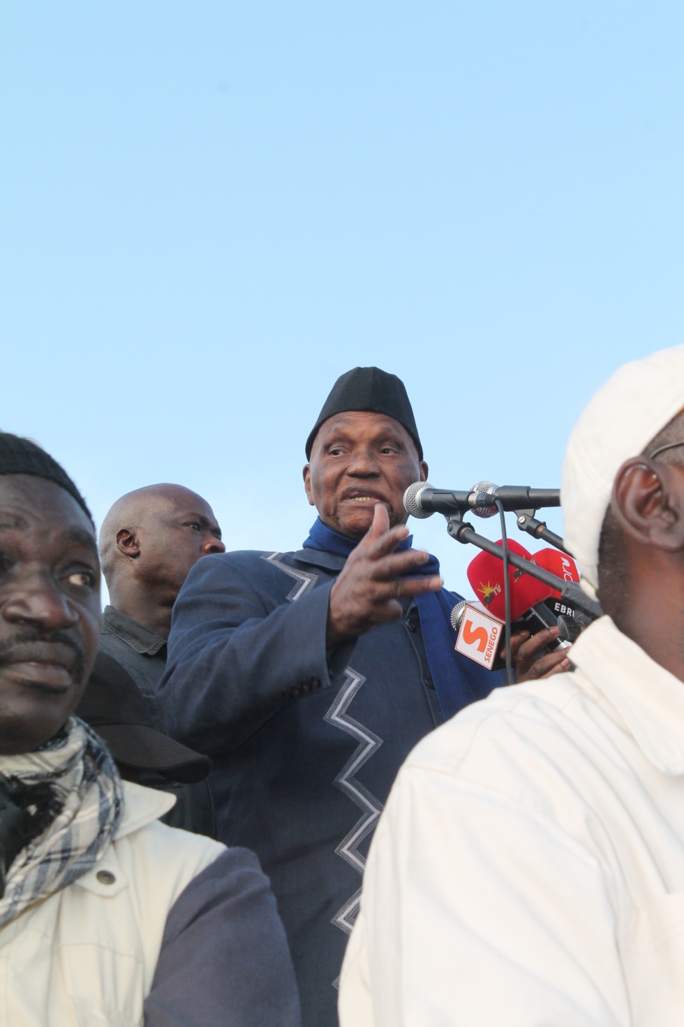 (Photos-Vidéos) Me Abdoulaye Wade :  » Contrairement à Macky Sall, Diouf est un démocrate »