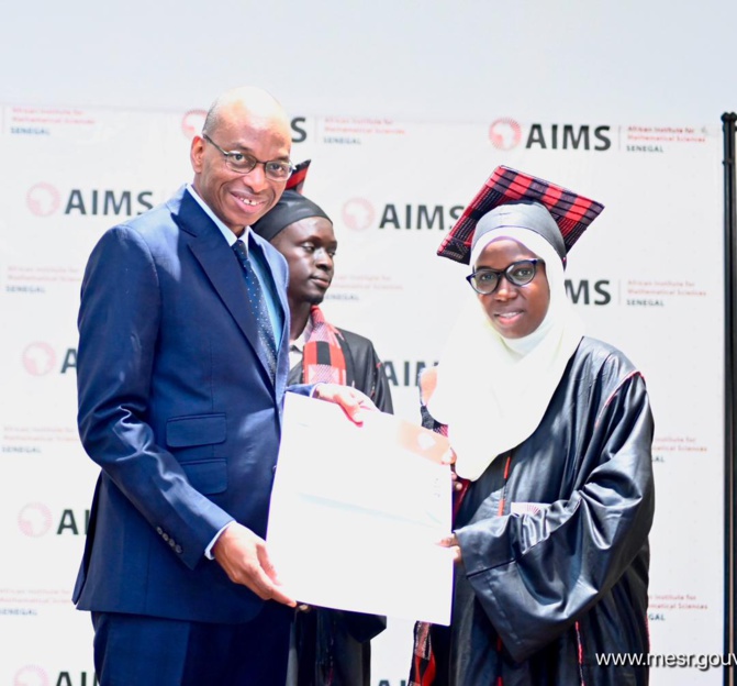 AIMS Sénégal : Remise de diplômes aux étudiants de la 12e promotion