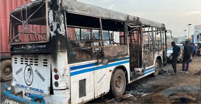 Bus de transport public incendié : BBY condamne avec la dernière énergie, cet acte odieux et innommable