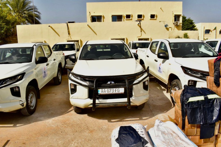 Photos/ ONAS : Cérémonie de remise de pick-up et motos à ses agents et des matériels de lutte contre les inondations aux maires de Pire, Richard Toll et Touba