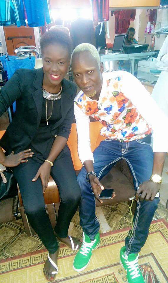 Babacar Seck en parfaite complicité avec la chanteuse Myrma