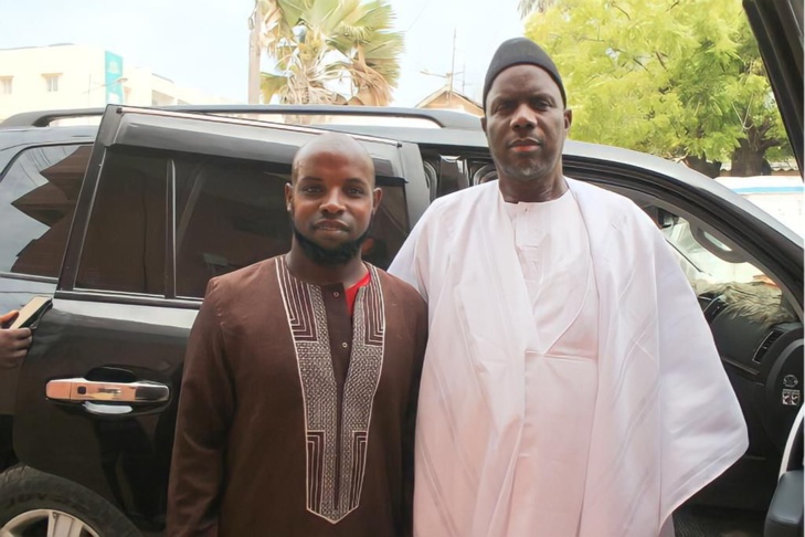 Attentat perpétré contre un bus à Yarakh: Le PDS a rendu visite au propriétaire du bus, aux blessés et à la famille des défuntes Attentat perpétré contre un bus à Yarakh: Le PDS a rendu visite au propriétaire du bus, aux blessés et à la famille des défuntes