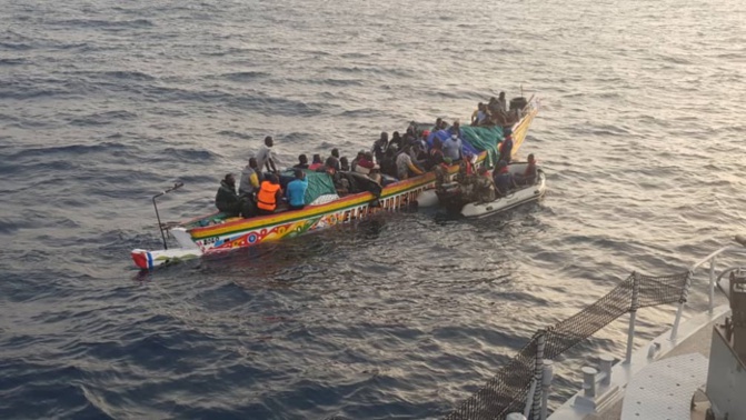 Une nouvelle pirogue de migrants secourue par la Marine royale marocaine