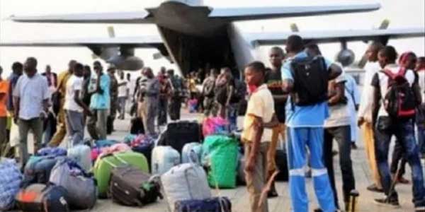 Niger: Des Sénégalais attendent le premier vol de rapatriement Niger: Des Sénégalais attendent le premier vol de rapatriement