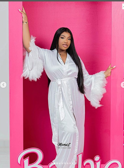 Enterrement de sa vie de jeune fille: La fille de Youssou Ndour, Vénus, adopte le look Barbie (Photos) Enterrement de sa vie de jeune fille: La fille de Youssou Ndour, Vénus, adopte le look Barbie (Photos)