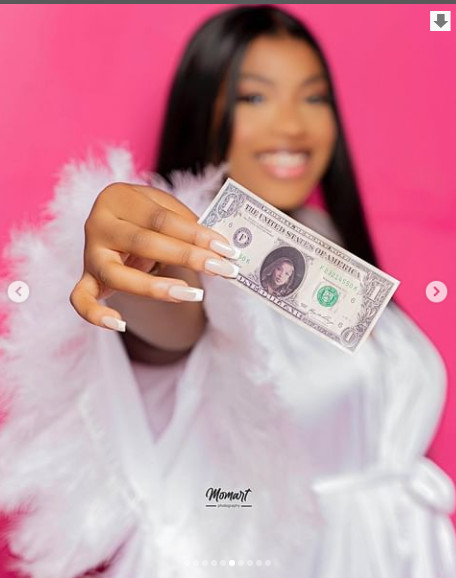 Enterrement de sa vie de jeune fille: La fille de Youssou Ndour, Vénus, adopte le look Barbie (Photos) Enterrement de sa vie de jeune fille: La fille de Youssou Ndour, Vénus, adopte le look Barbie (Photos)