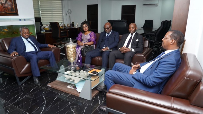 Coopération : La CDC Sénégal reçoit l'équipe dirigeante de la Caisse des Dépôts du Cameroun.