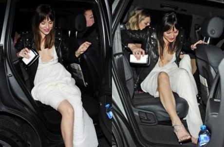 Dakota Johnson : la descente de voiture la plus torride de l'année