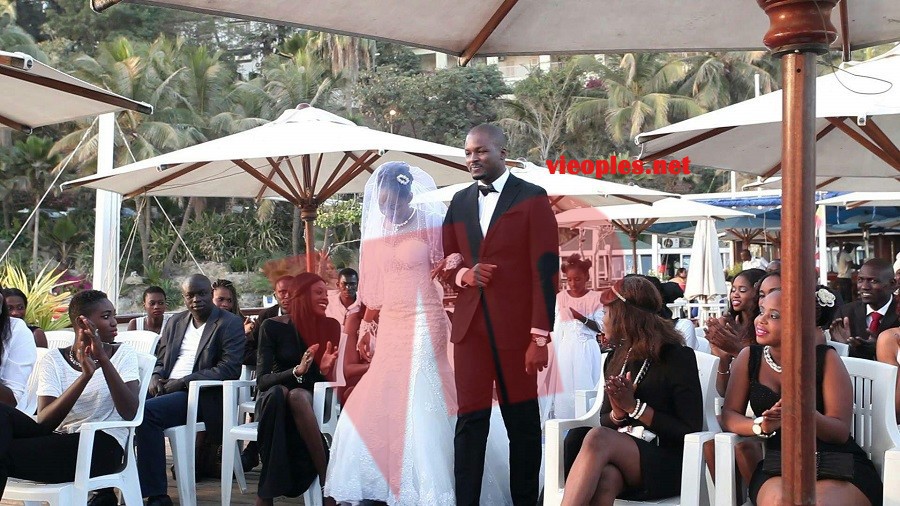 Photos: faux mariage de Queen Biz… Regardez