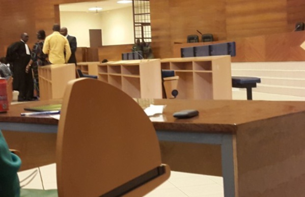 Procès de Karim et Cie : Les avocats de l’Etat du Sénégal réclame 200 milliards FCfa de dommages et intérêts à Karim Wade