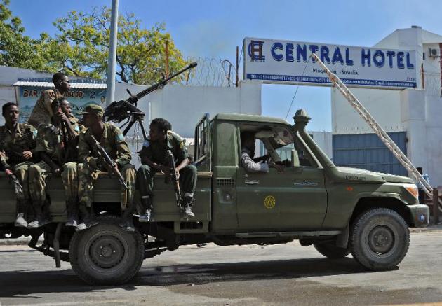 Somalie: au moins 25 morts dans une attaque shebab contre un hôtel de Mogadiscio