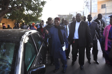 Abdoulaye Wade visite sa maison du Point E