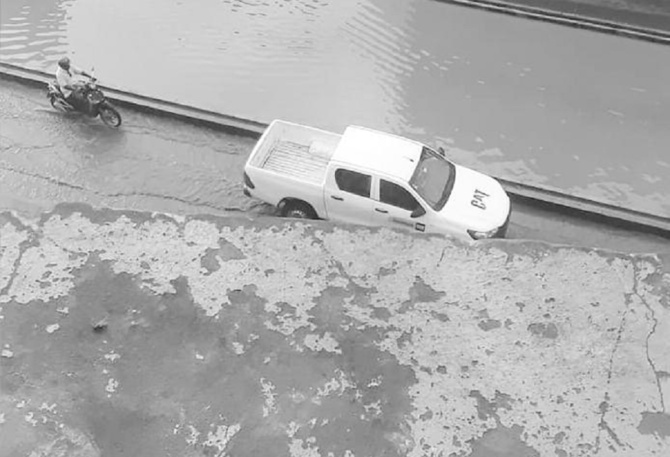 H.L.M Grand-Yoff :  Les travaux du BRT Inondés après les pluies