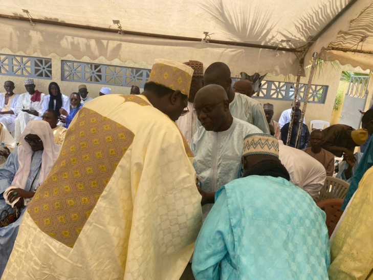 Cérémonie du 3e jour du décès d'Oumar Fall : Idrissa Seck présent, accompagné d'une forte délégation Cérémonie du 3e jour du décès d'Oumar Fall : Idrissa Seck présent, accompagné d'une forte délégation