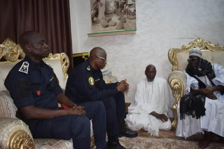 Photos / Magal 2023 : Le Contrôleur général Modou Diagne, DG adjoint de la Police nationale, chez le Khalife général des Mourides Photos / Magal 2023 : Le Contrôleur général Modou Diagne, DG adjoint de la Police nationale, chez le Khalife général des Mourides