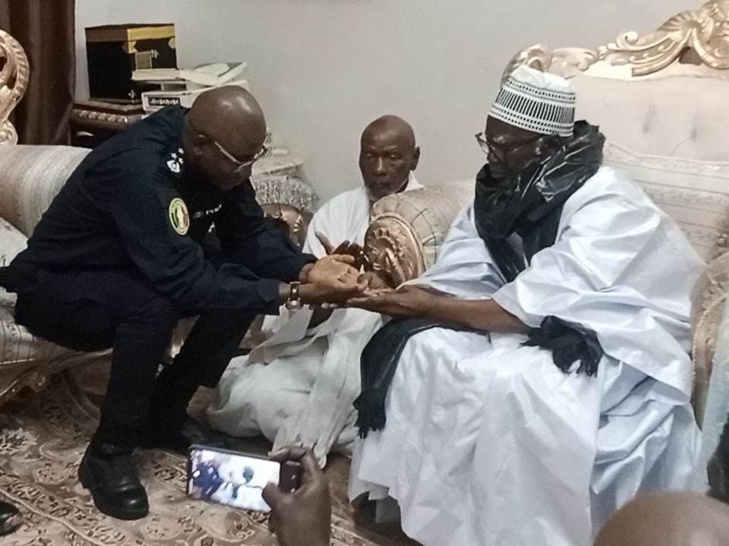 Photos / Magal 2023 : Le Contrôleur général Modou Diagne, DG adjoint de la Police nationale, chez le Khalife général des Mourides Photos / Magal 2023 : Le Contrôleur général Modou Diagne, DG adjoint de la Police nationale, chez le Khalife général des Mourides