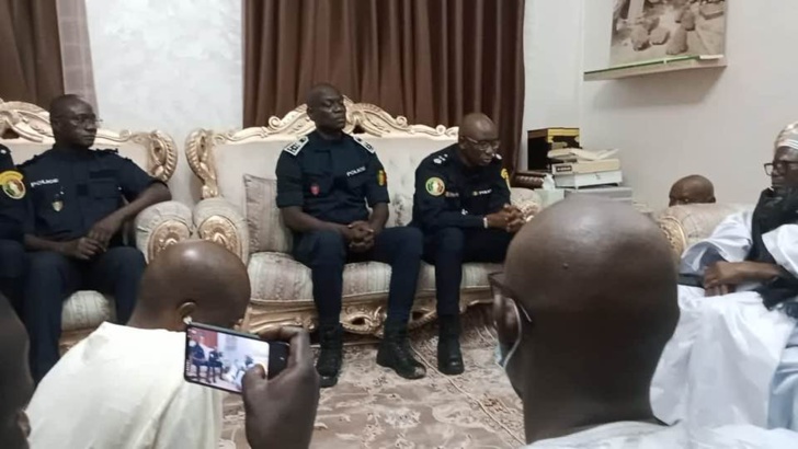 Photos / Magal 2023 : Le Contrôleur général Modou Diagne, DG adjoint de la Police nationale, chez le Khalife général des Mourides Photos / Magal 2023 : Le Contrôleur général Modou Diagne, DG adjoint de la Police nationale, chez le Khalife général des Mourides
