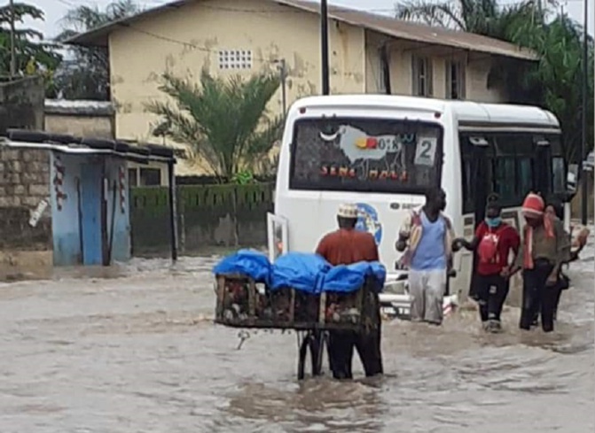 Inondations à l’est et au sud du Sénégal :  Plusieurs quartiers de Tambacounda et de Ziguinchor, subissent le même sort