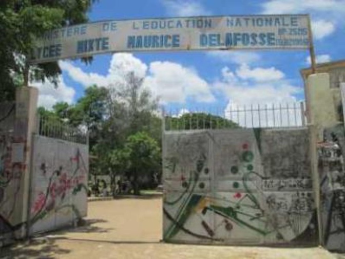 Descente musclée de la Br et du Gign au lycée Delafosse