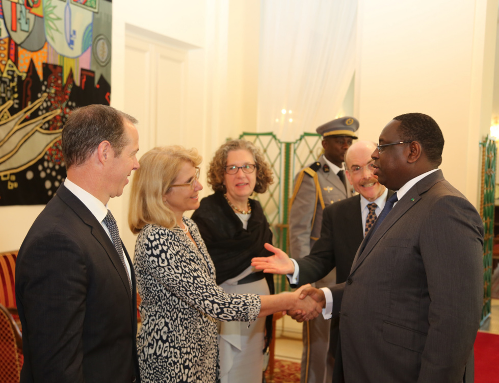 L'Ambassadeur James P. Zumwalt  et le président Macky Sall