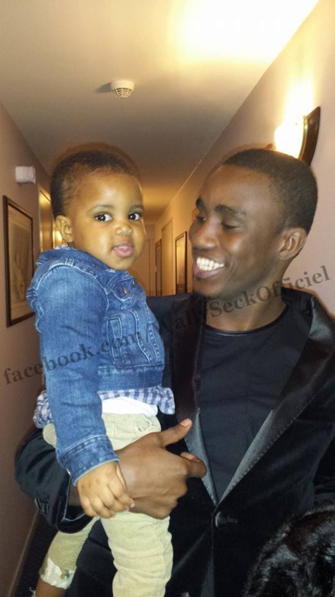 Wally Seck avec sa fille Momy