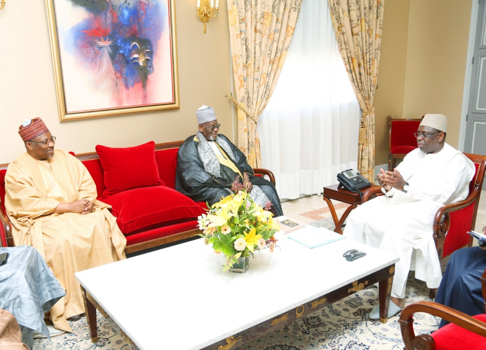 Macky Sall reçoit Cheikh Tidiane Niasse, Khalife général de Médina Baye