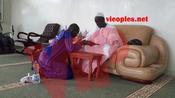 L'homme d'affaires Cheikh Amar, un fervent talibé mouride chez son guide Serigne Cheikh Saliou