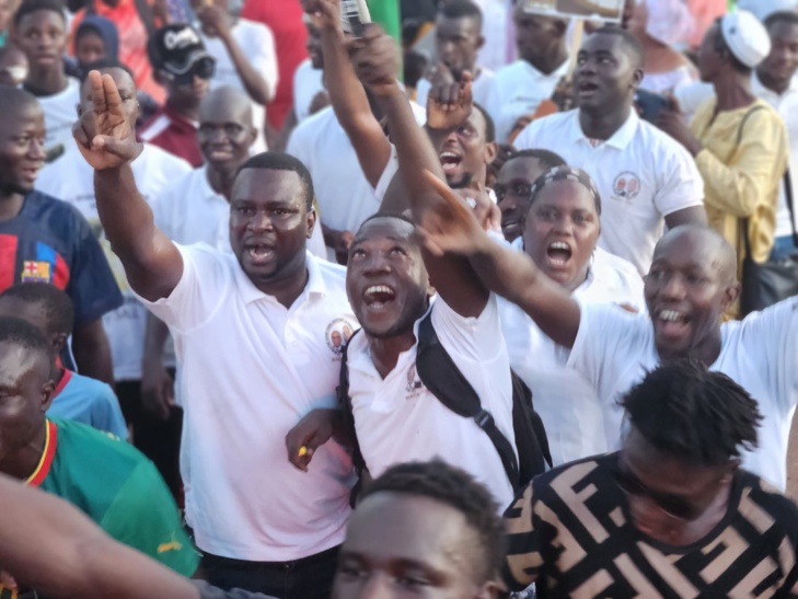 Photos+Vidéo : L’accueil triomphal des populations de Tambacounda fait à Me Sidiki Kaba, ce jeudi