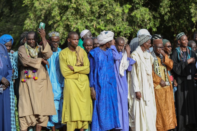 Photos/ Vélingara: Le Premier Ministre Amadou Ba effectue la pose de la première pierre du PCZA
