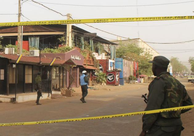 Cinq morts, dont un Français, dans une attaque à Bamako