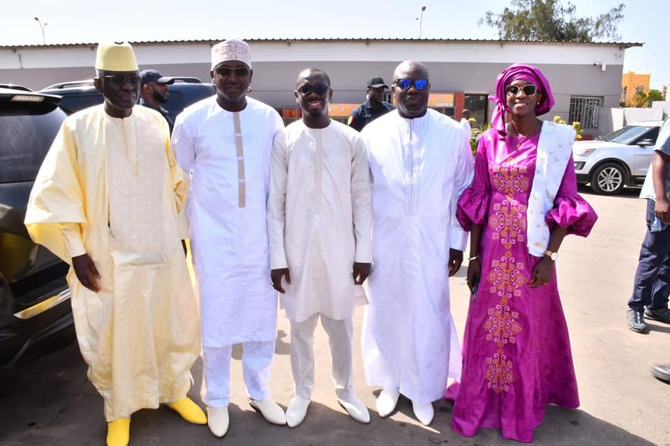 Gamou 2023: Des leaders de Yaw à Thienaba et chez la famille Ndiéguéne de Thiès Gamou 2023: Des leaders de Yaw à Thienaba et chez la famille Ndiéguéne de Thiès