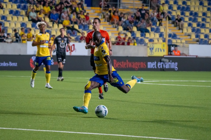 Aboubakary Koita vient d'être élu meilleur joueur du mois de septembre, dans tout le championnat de Belgique, avec 42 % des votes (Photos)